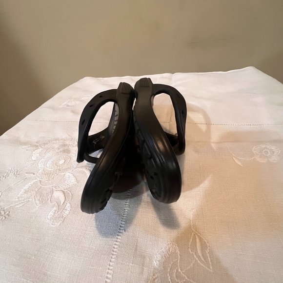 Crocs classic  slides slippers size 6 W,  4 mens - Picture 11 of 14